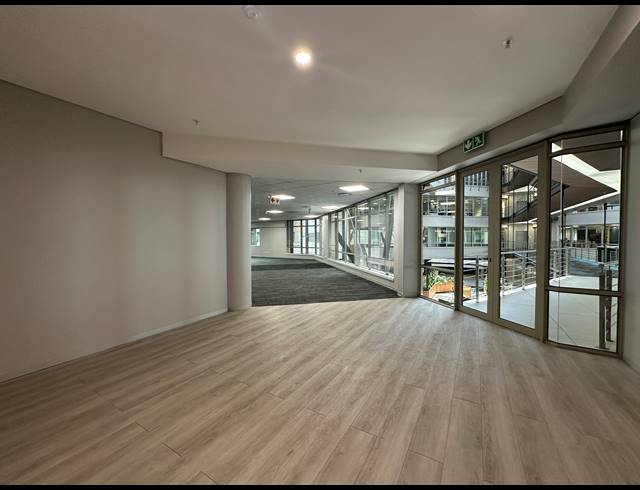 364M² OFFICE TO LET IN SANDTON CENTRAL